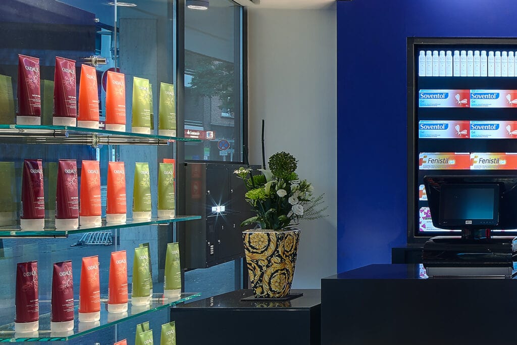 Touch-Videowall Aesculap Apotheke Neumünster